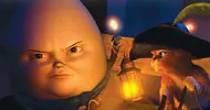 Humpty Dumpty (Zach Galifianakis) jadący dorożką z Kotem w Butach (Antonio Banderas)